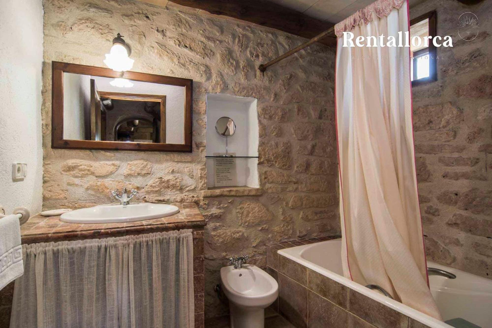 Comteses Petit By Rentallorca Country house