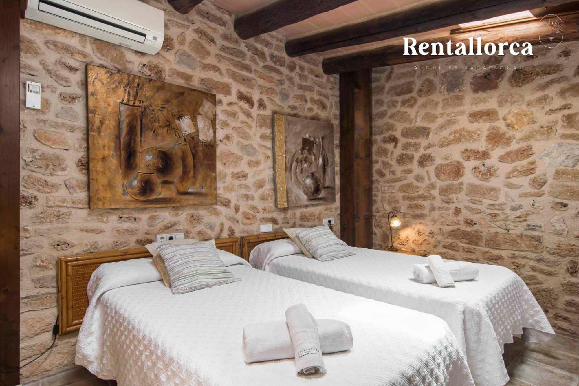 Country house Comteses Petit By Rentallorca